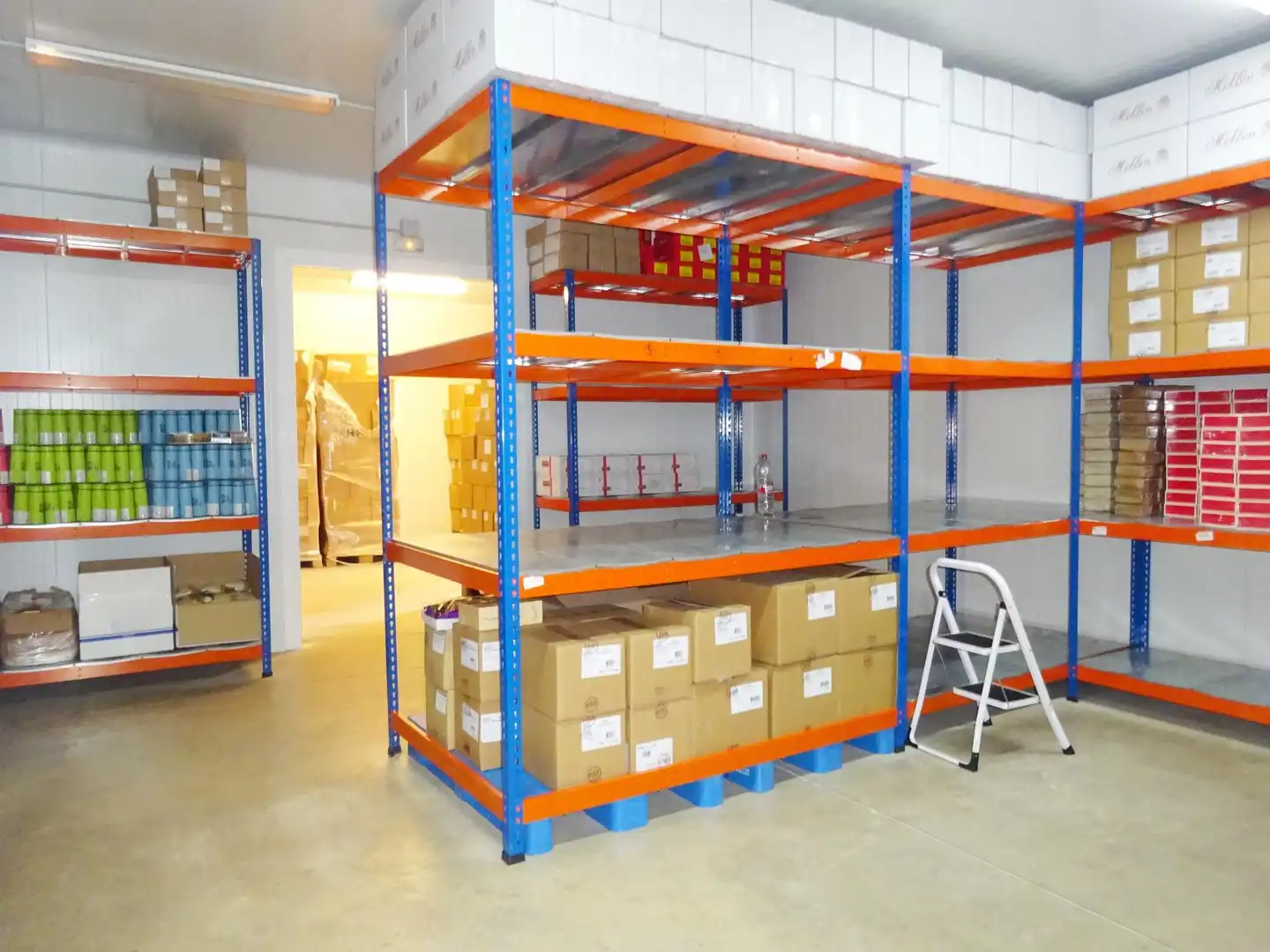 Nave industrial en venta en Calle HERREROS, El Viso del Alcor