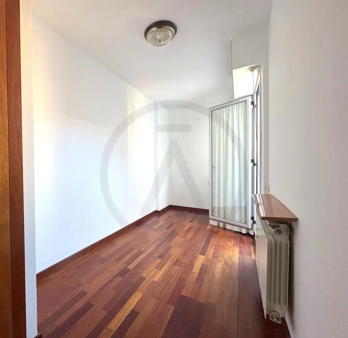 Schlafzimmer von Wohnung zum Verkauf in Terrassa mit Klimaanlage, Heizung und Parkett