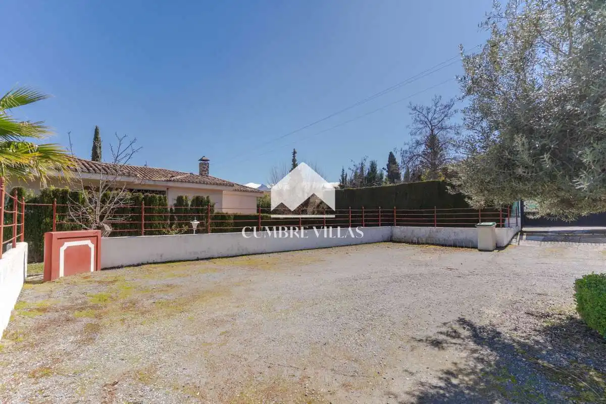 Exterior view of Houses for sale in Gójar  with Heating, Private garden and Terrace