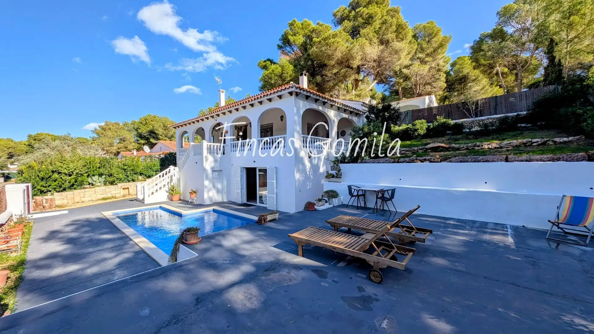Vista exterior de Casa o xalet en venda en Es Mercadal amb Aire condicionat, Calefacció i Piscina