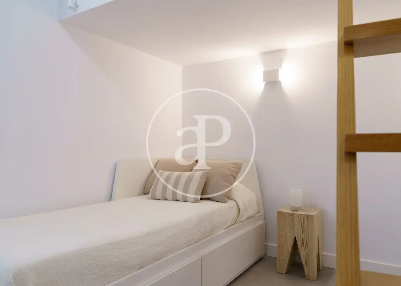 Bedroom of Flat for rent in Madrid  with Air Conditioner, Heating and Furnished