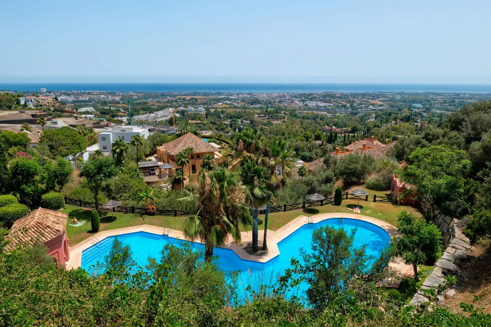 Apartamento con piscina en venta en La Quinta, imagen 2