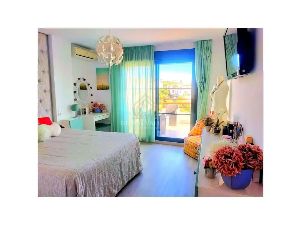 Habitación de Piso en venta en La Alcaidesa con Jardín privado, Terraza y Piscina