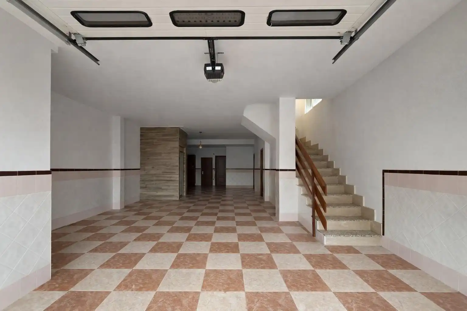 Houses for sale in Plasencia  with Air Conditioner, Terrace and Storage room