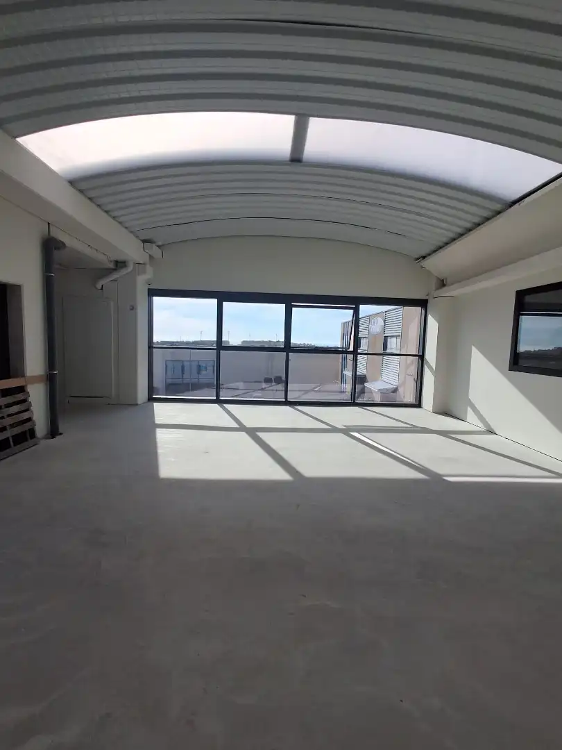 Nave industrial de alquiler en Sitges con Alarma