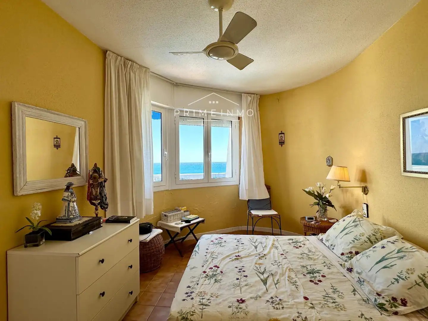 Schlafzimmer von Dachboden zum Verkauf in L'Ametlla de Mar  mit Terrasse, Abstellraum und Schwimmbad