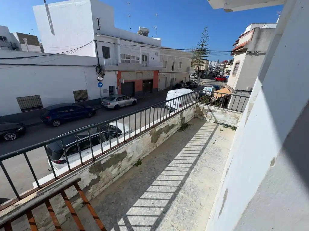 Terraced house with garden for sale in Calle Francisco Lara y Araujo 47, imagen 3
