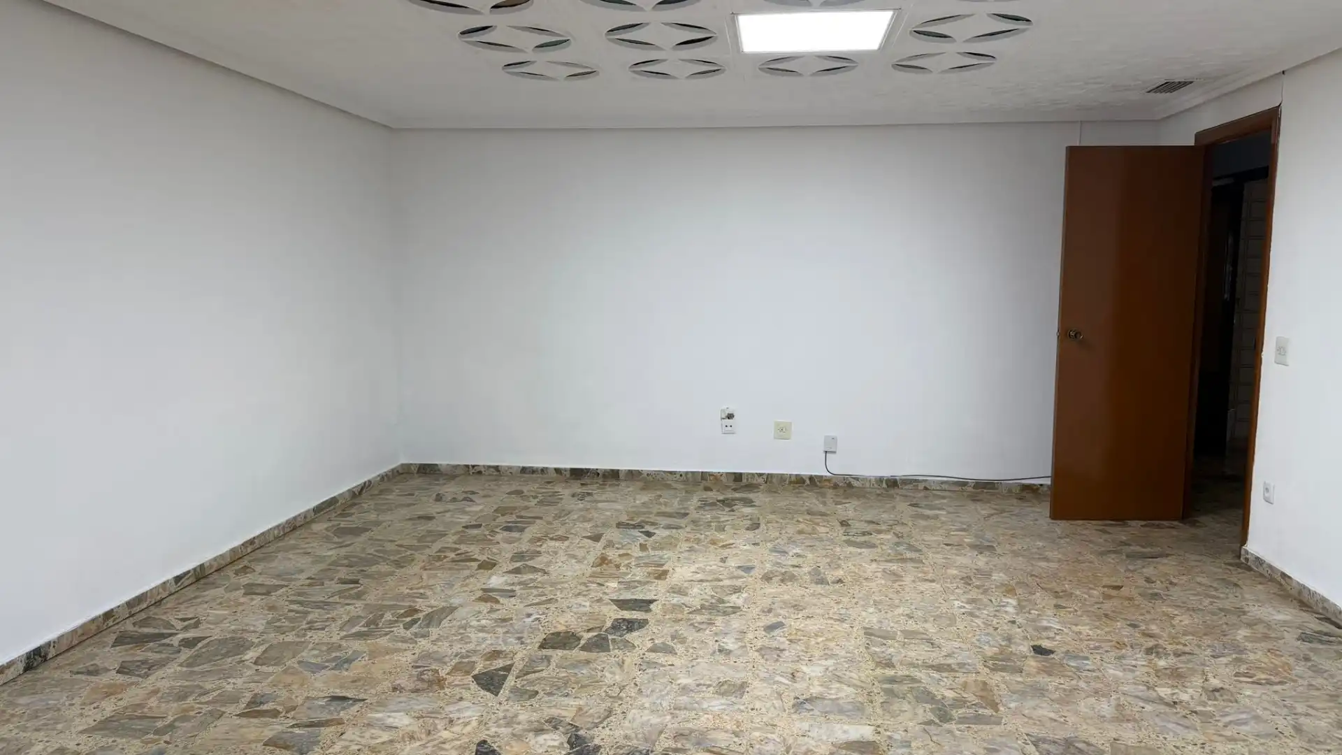 Casa adosada de lloguer en Alpartir amb Calefacció, Forn i Rentadora