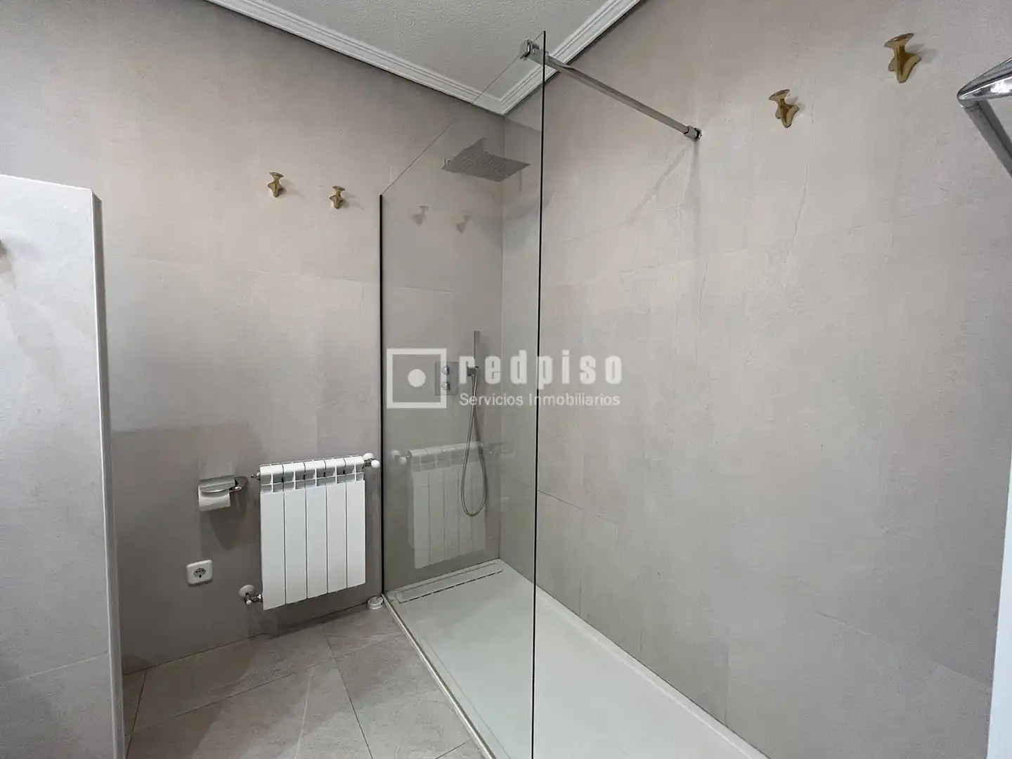 Badezimmer von Haus oder Chalet zur Miete in Madrid mit Heizung, Privatgarten und Terrasse