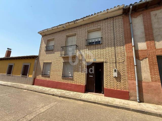 Casa-chalet en Venta en Becilla de Valderaduey