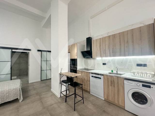 Piso en Alquiler en Parque Ayala - Jardín de la Abadía - Huelín