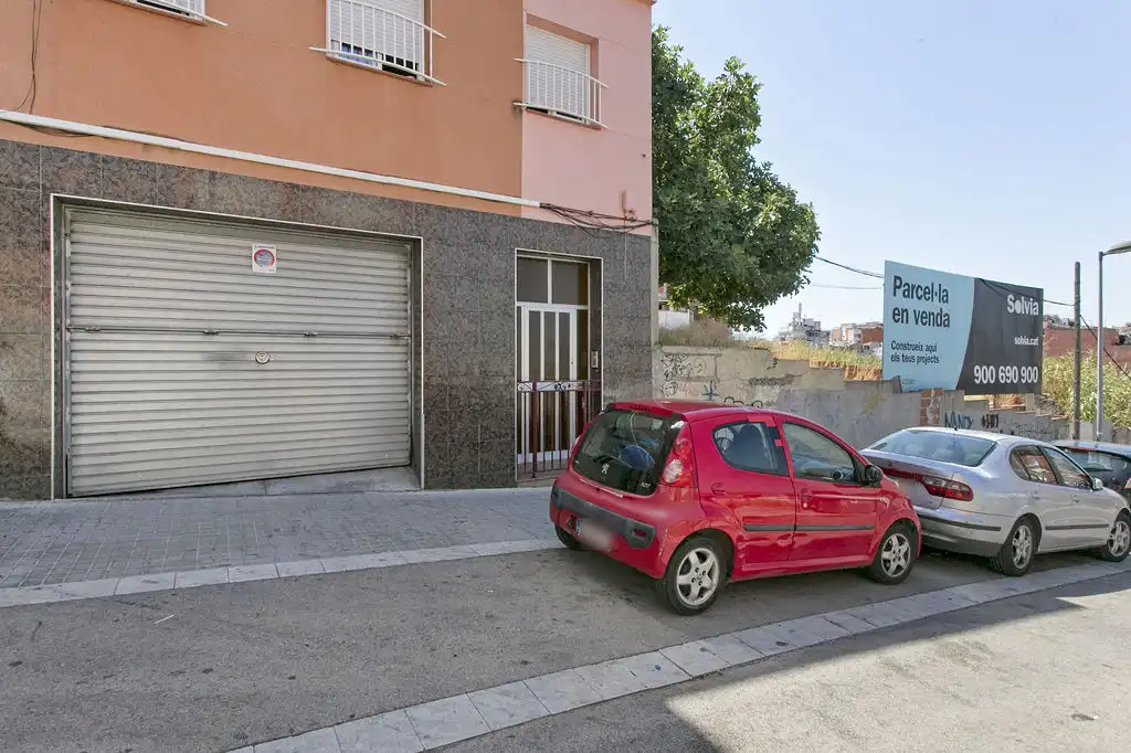 Außenansicht von Büro zum Verkauf in Badalona