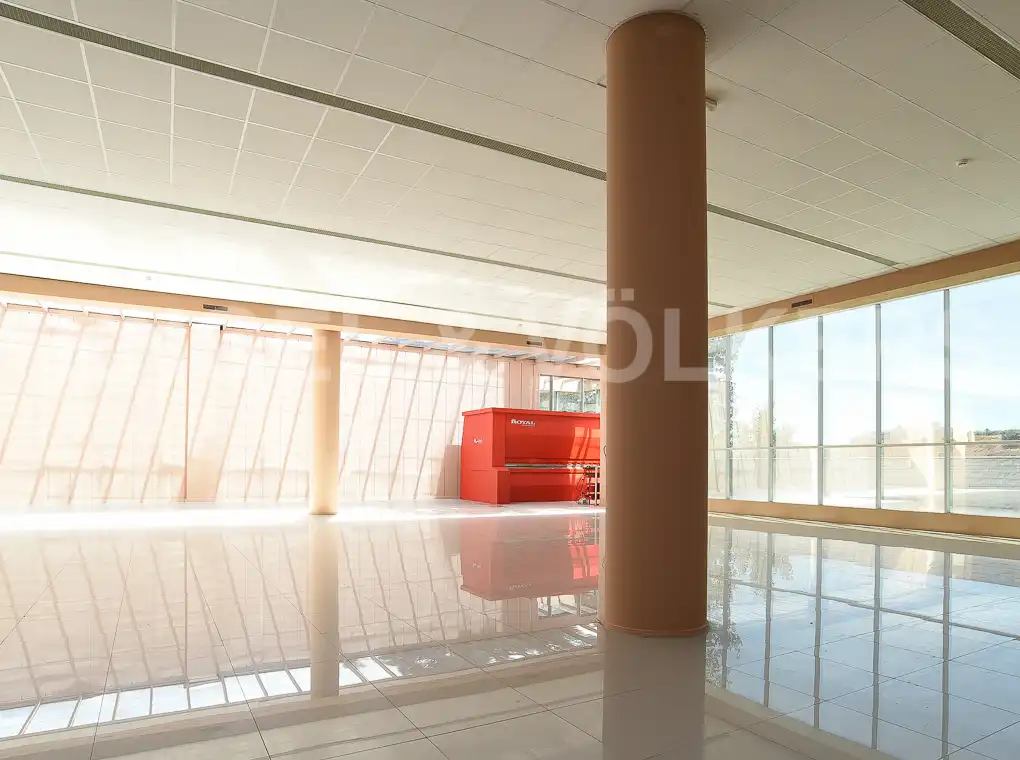 Nave industrial en venta en Sant Just Desvern
