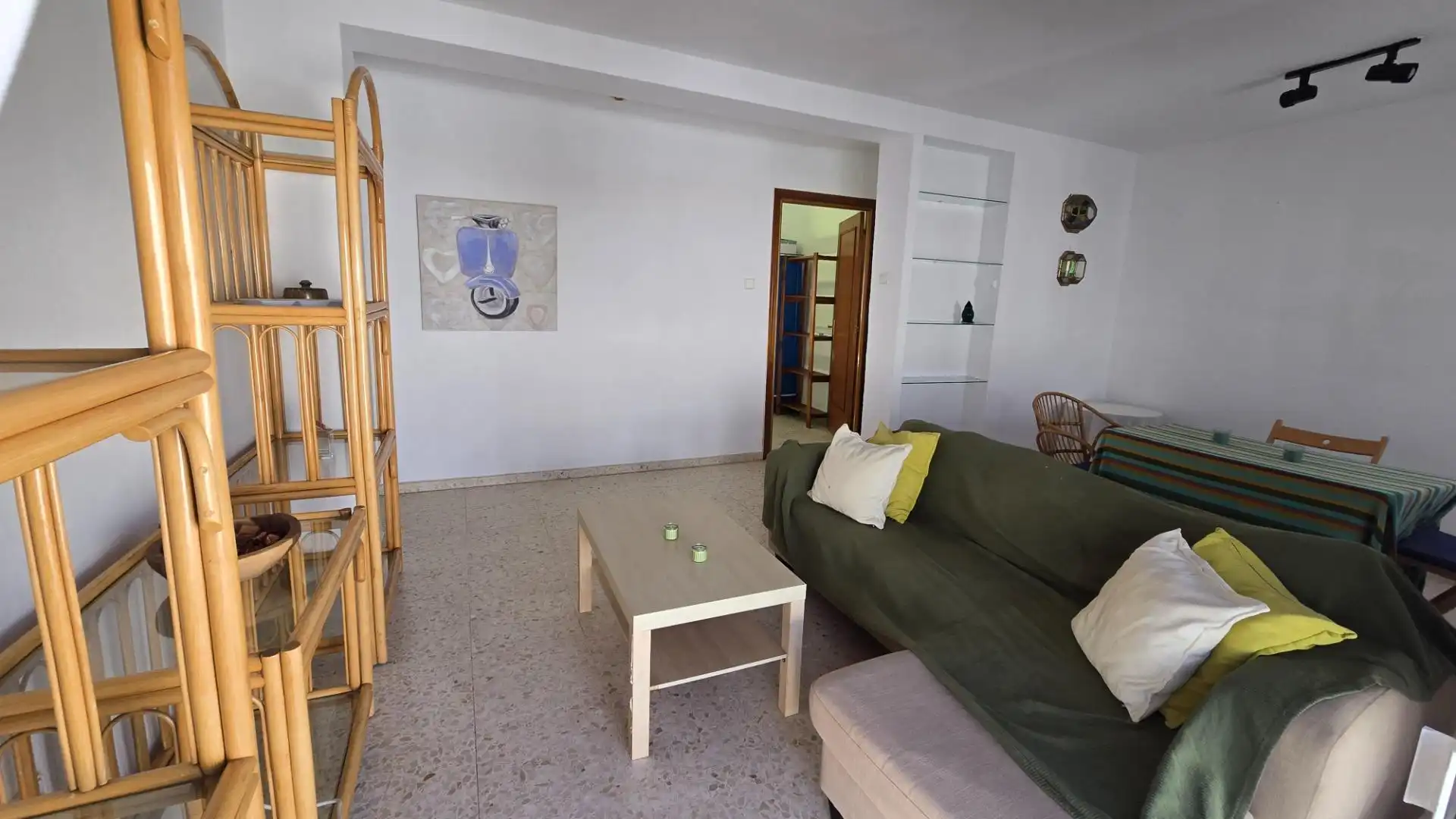 Appartamento con terrazza in affitto a Calle Naranco, imagen 4