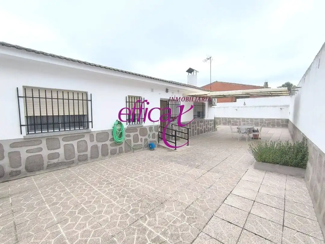 Exterior view of Houses for sale in Novés
