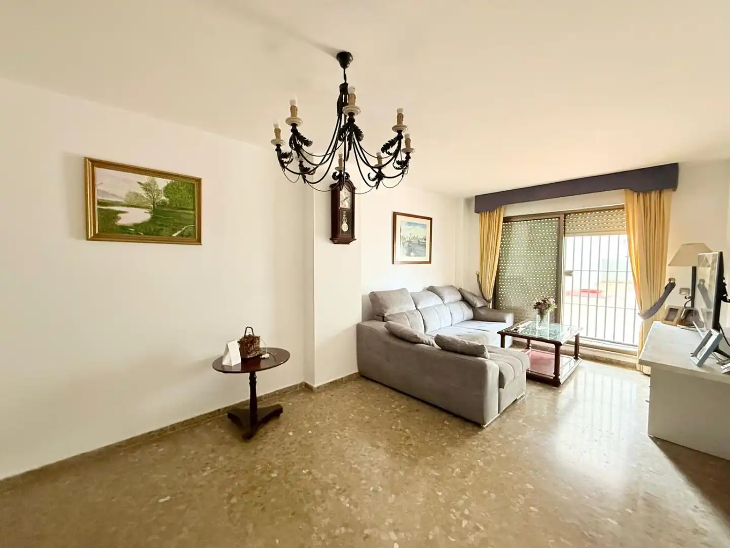 Living room of Flat for sale in Jerez de la Frontera  with Terrace and Storage room