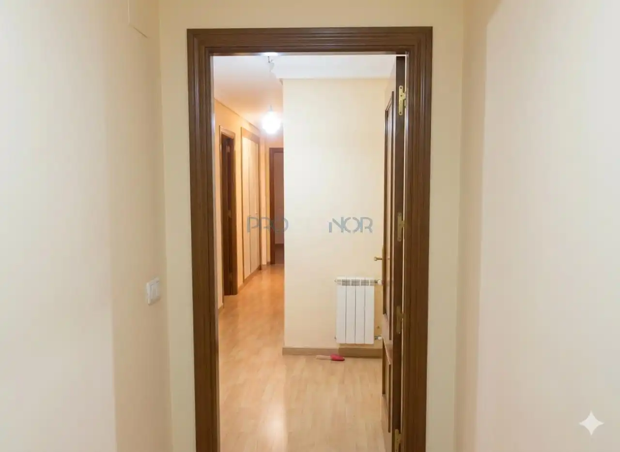 Piso en venta en San Andrés del Rabanedo con Calefacción, Terraza y Trastero