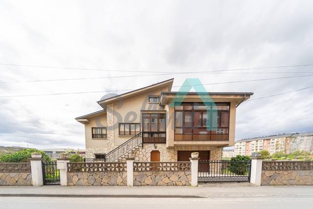 Casa-chalet en Venta en Rúa Pintor Fierros en Ribadeo