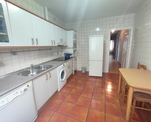 Kitchen of Flat to rent in Medina del Campo  with Heating, Parquet flooring and Furnished