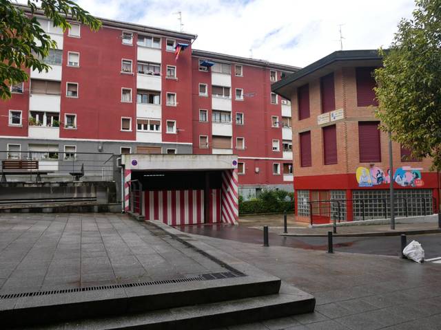 Garaje en Venta en Centro - Ariz - Uribarri