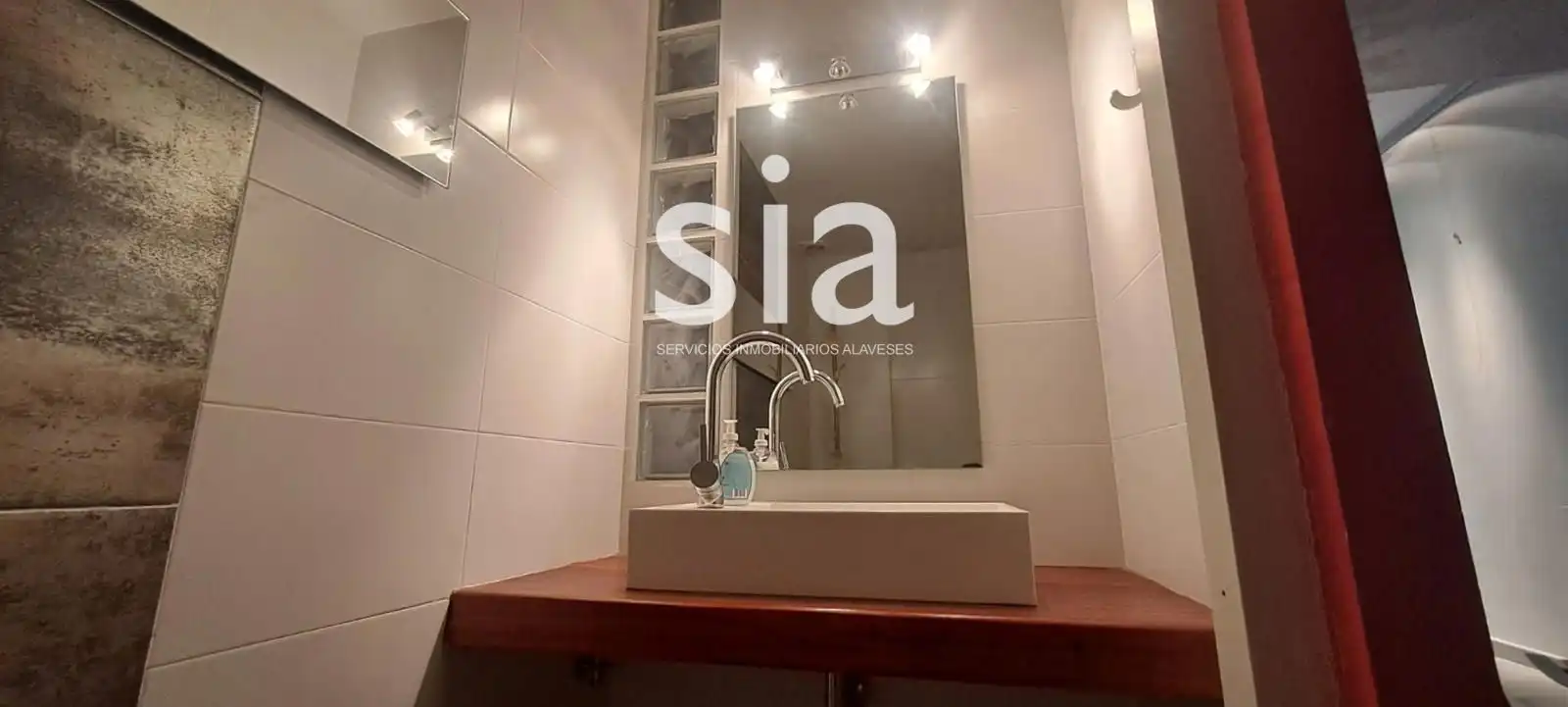 Baño de Local de alquiler en Vitoria - Gasteiz