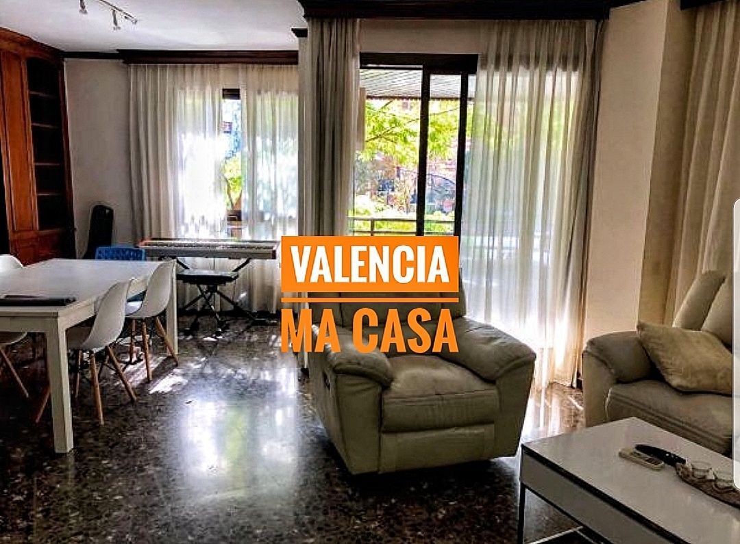 Vista exterior de Pis de lloguer en  Valencia Capital amb Aire condicionat, Calefacció i Terrassa
