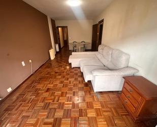 Sala d'estar de Pis de lloguer en Cuenca Capital amb Calefacció i Moblat