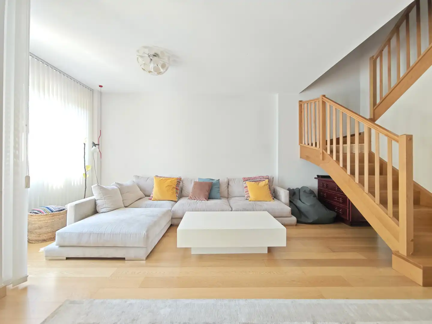 Detached house with terrace for sale in Asparrena Kalea