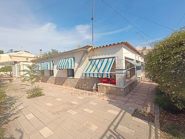 Casa con jardín en venta en Avenida Puenteareas