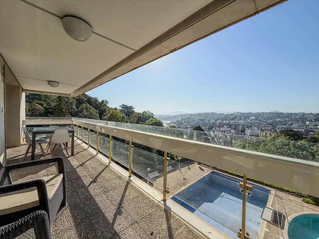 Terrasse von Wohnung zur Miete in Donostia - San Sebastián  mit Heizung, Privatgarten und Terrasse