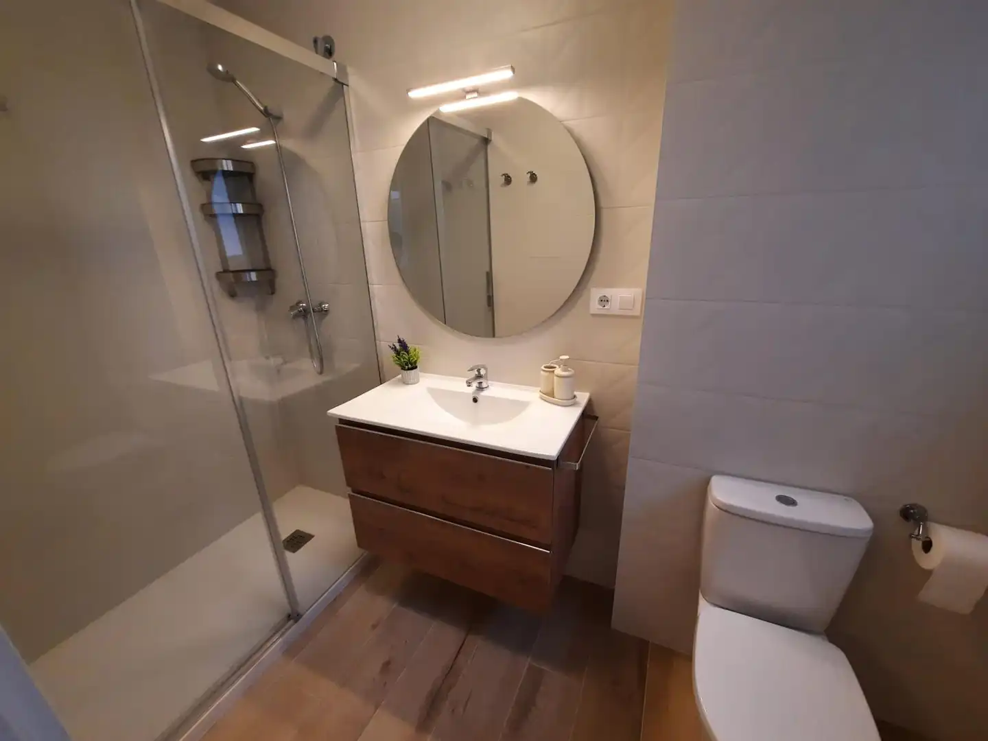 Bathroom of Flat for rent in Almansa  with Air Conditioner, Furnished and Balcony