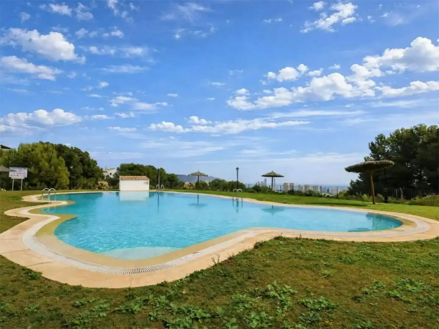 Piscina de Casa o chalet en venta en Finestrat con Aire acondicionado, Piscina y Balcón