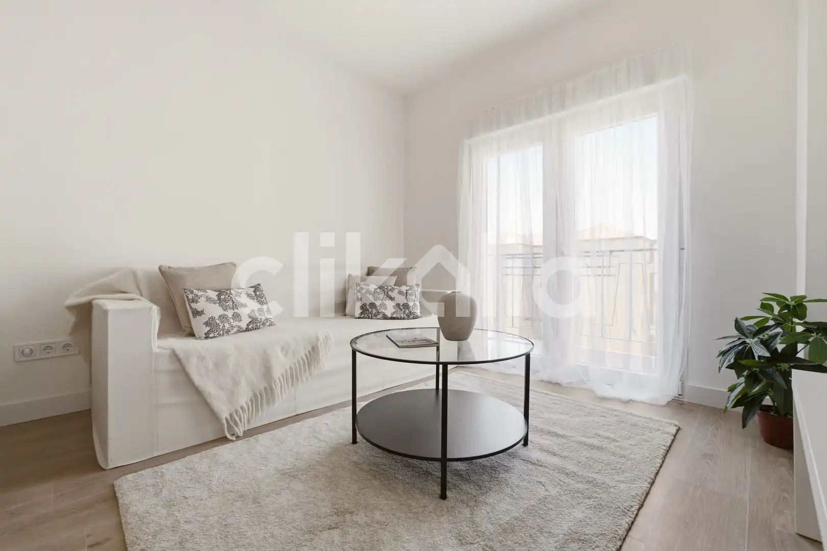Piso con ascensor en venta en Caballería Española