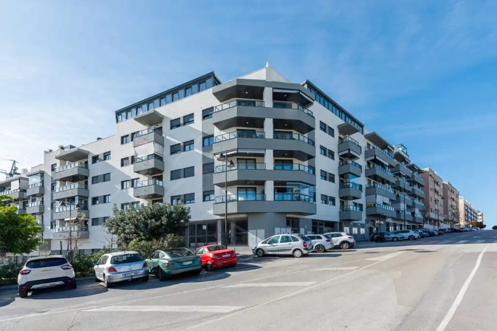 Vista exterior de Apartament en venda en Mijas amb Aire condicionat, Terrassa i Piscina