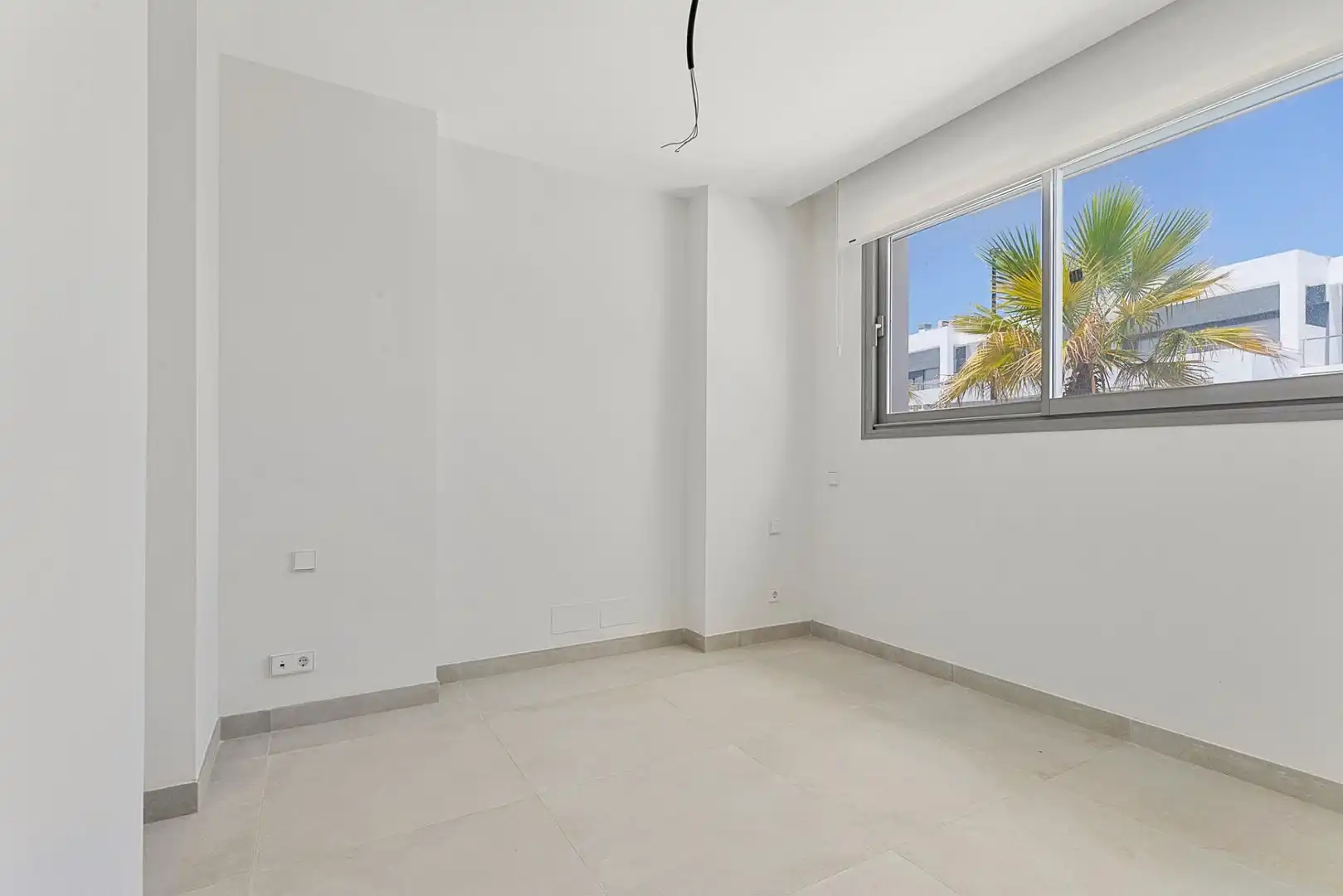 Habitación de Casa adosada en venta en Marbella con Aire acondicionado, Calefacción y Jardín privado