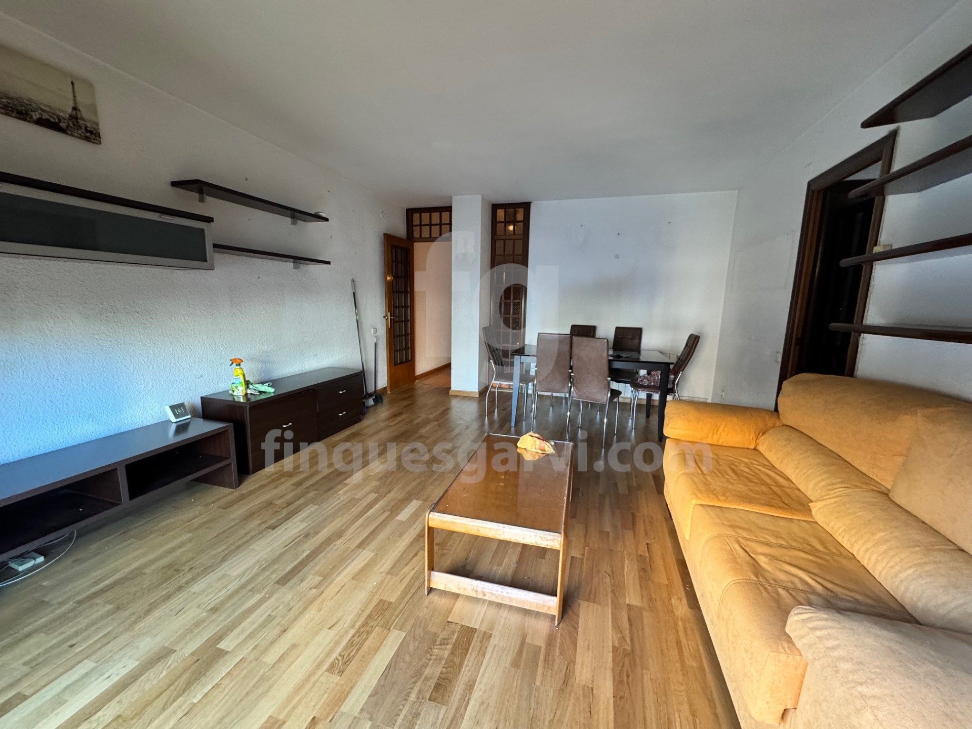 Living room of Flat for sale in L'Hospitalet de Llobregat  with Heating and Balcony