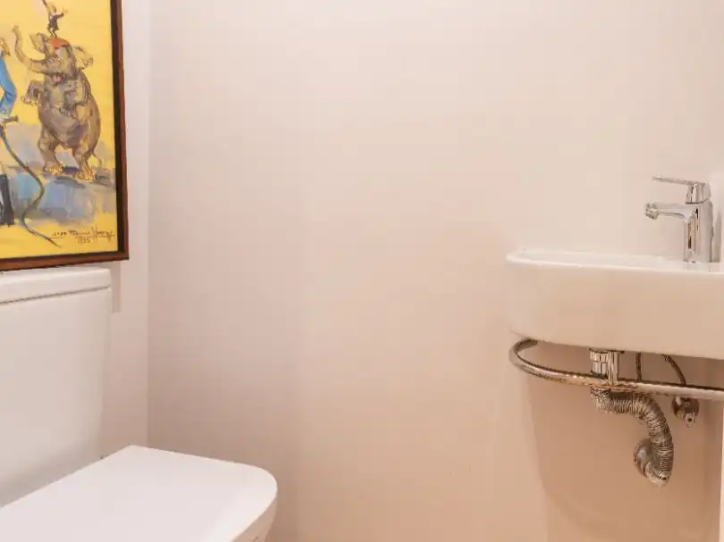 Bany de Pis en venda en Marbella amb Aire condicionat, Terrassa i Balcó