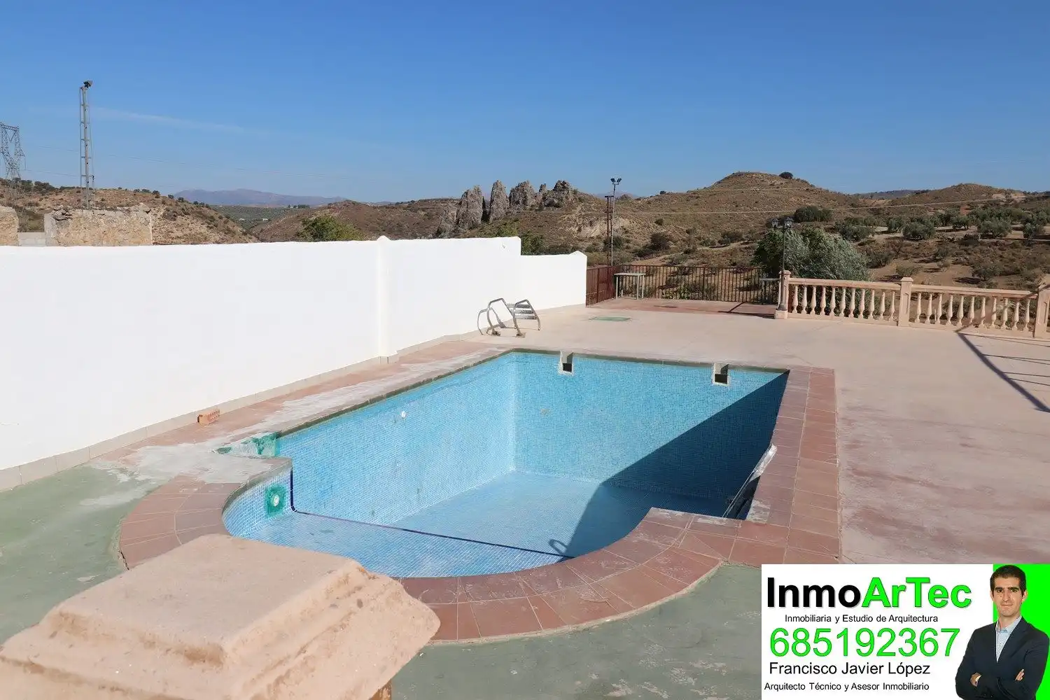 Piscina de Finca rústica en venda en Loja amb Jardí privat, Terrassa i Traster