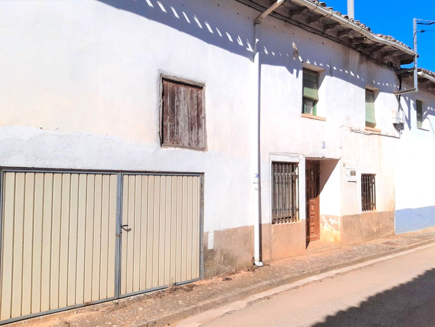 Exterior view of House or chalet for sale in Sotresgudo