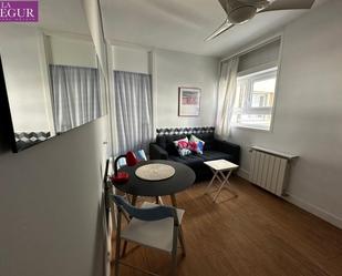 Sala d'estar de Apartament de lloguer en  Cádiz Capital