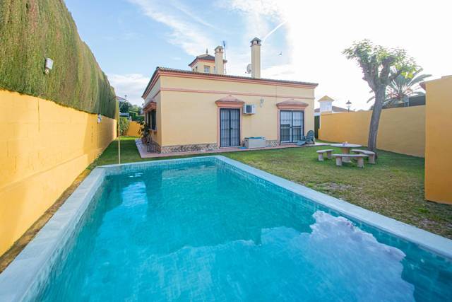 Casa-chalet en Venta en Zona Universitaria