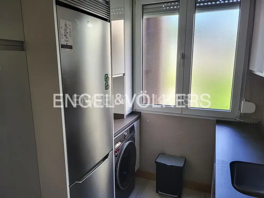 Kitchen of Flat for rent in Madrid  with Air Conditioner, Heating and Private garden