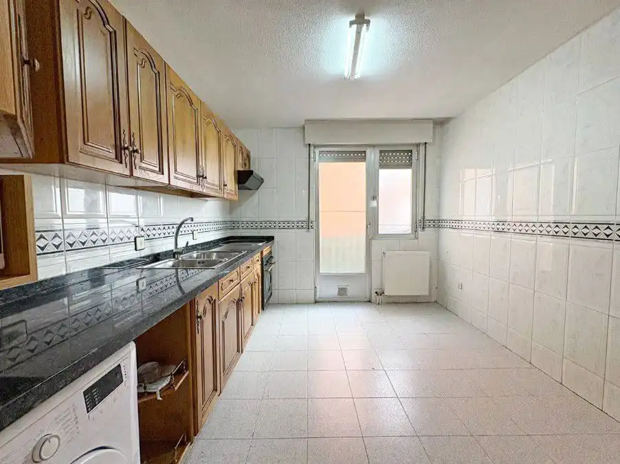 Küche von Wohnung zum Verkauf in Salamanca mit Heizung, Parkett und Terrasse