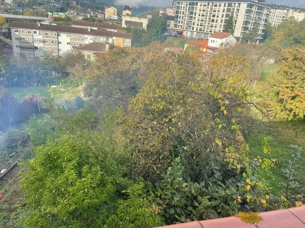 Terreni e lotti in vendita a A Ponte