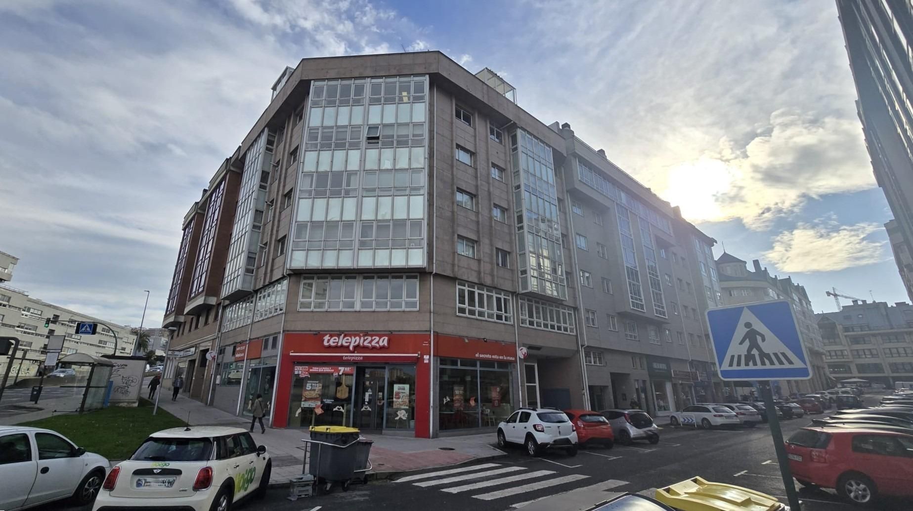 Vista exterior de Pis en venda en A Coruña Capital  amb Calefacció i Parquet