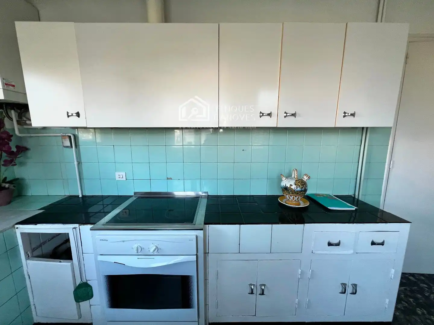 Cuina de Casa o xalet en venda en Banyoles amb Calefacció, Terrassa i Traster