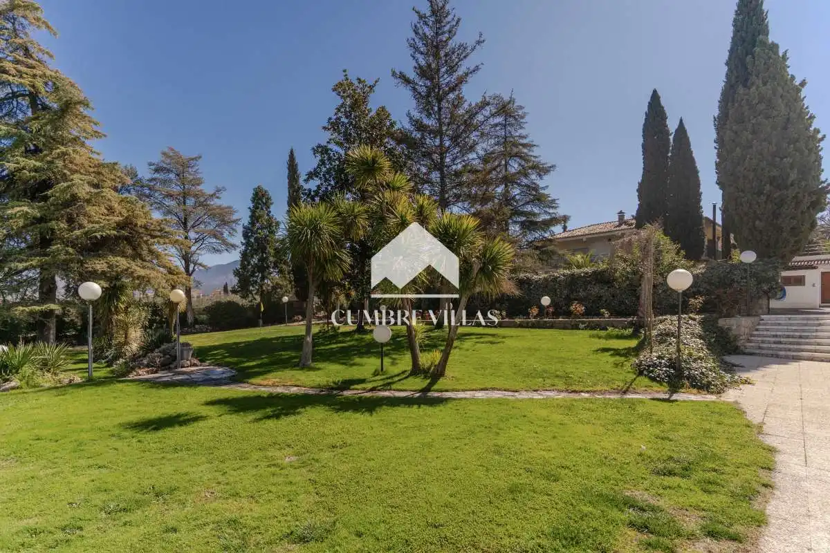 Garden of Houses for sale in Gójar  with Heating, Private garden and Terrace