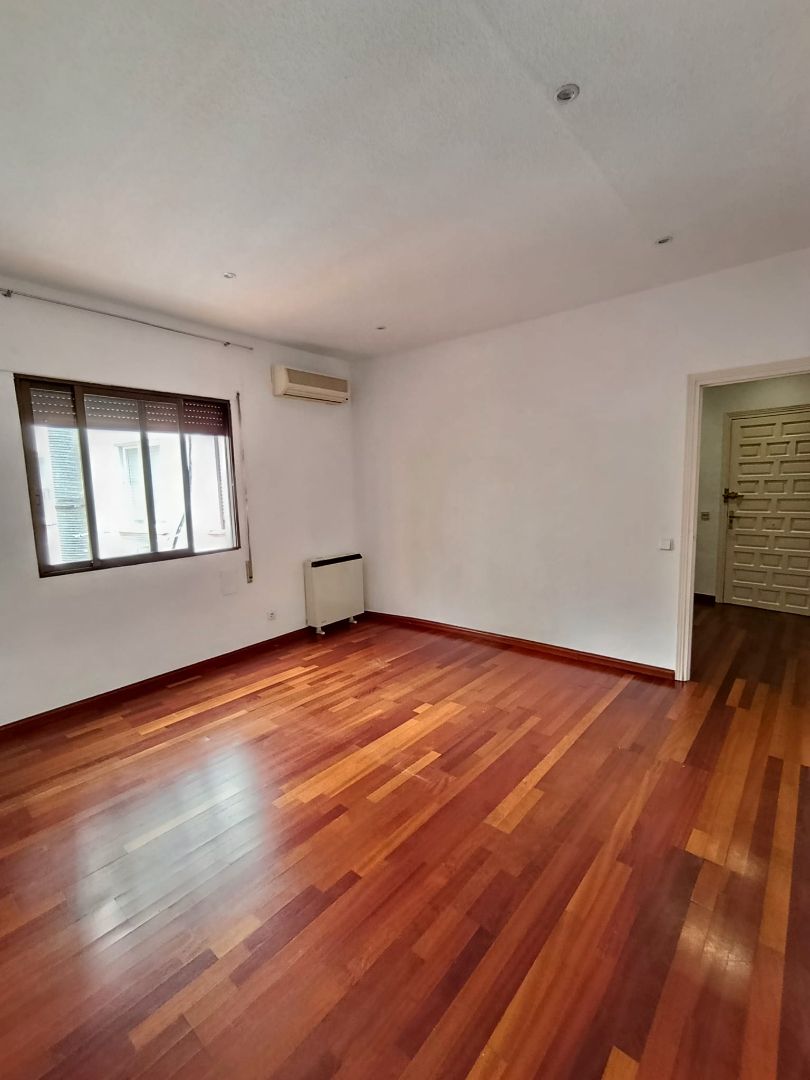 Flat to rent in  Madrid Capital  with Air Conditioner, Heating and Parquet flooring