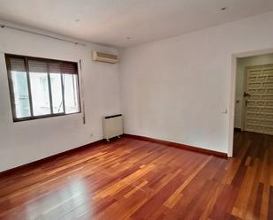Flat to rent in  Madrid Capital  with Air Conditioner, Heating and Parquet flooring