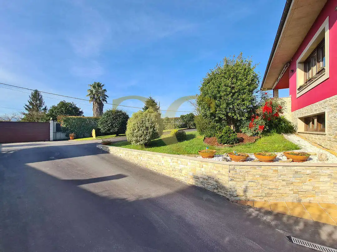 Vista exterior de Casa o chalet en venta en Siero con Calefacción, Terraza y Trastero